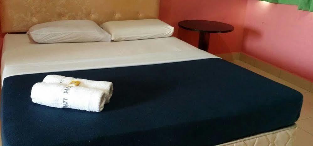 Hôtel Hji Residensi à Kuah Extérieur photo